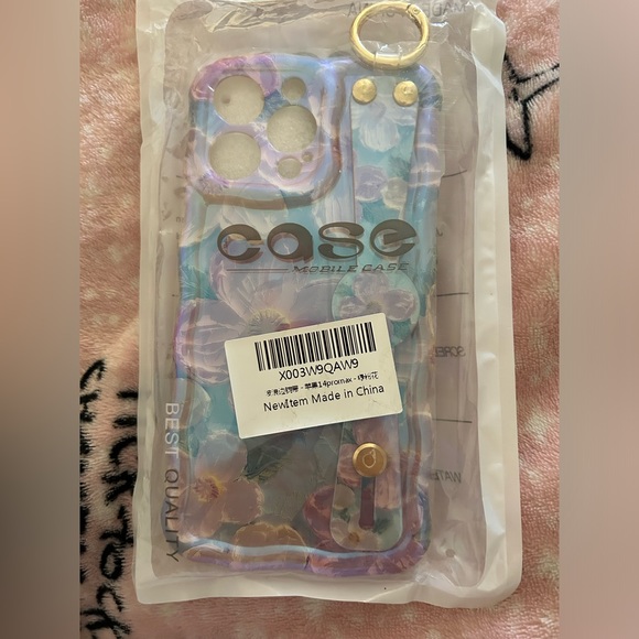 iPhone case - Picture 2 of 2